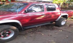 Toyota Hi-Lux 2000, una camioneta en venta en Chinandega, Chinandega