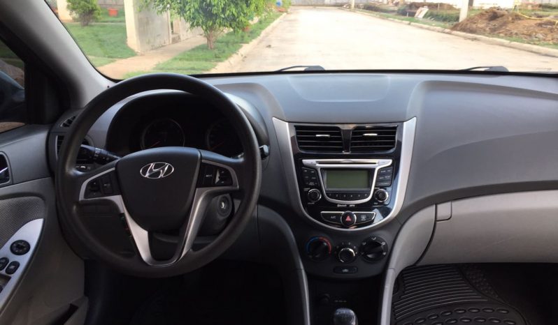 Usados: Hyundai Accent 2012 en Managua lleno