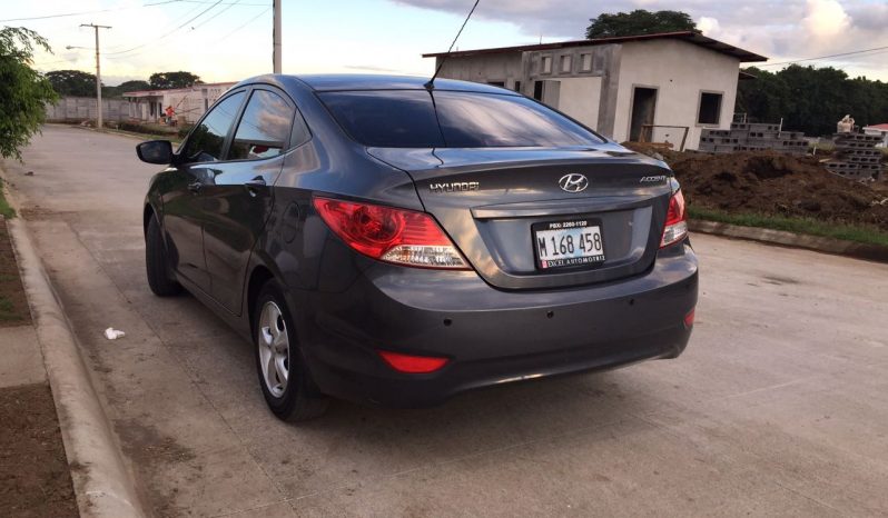 Usados: Hyundai Accent 2012 en Managua lleno