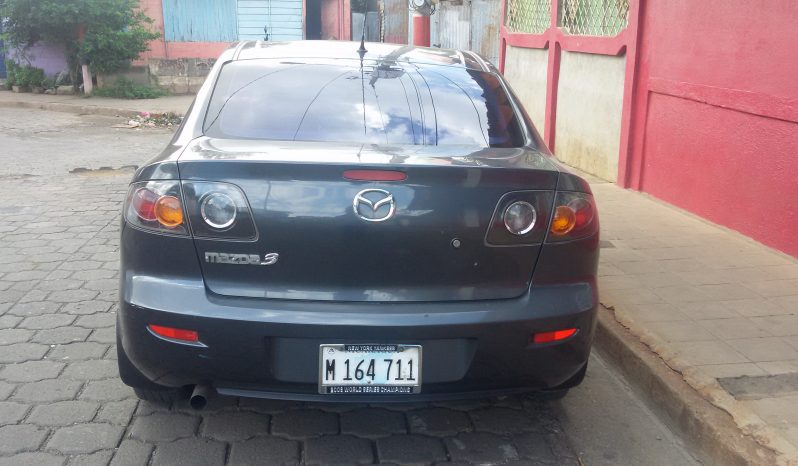 Vendo Mazda3 2005 por motivo de viaje lleno