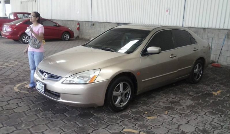 Usados: Honda Accord 2004 mecánico color beige lleno