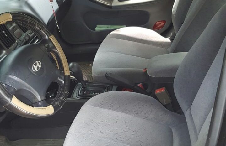 Usados: Hyundai Elantra 2005 en Managua lleno