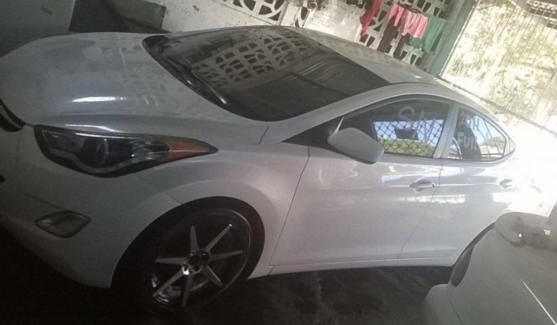 Usados: Hyundai Elantra 2011 en Managua lleno