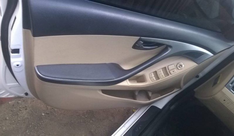 Usados: Hyundai Elantra 2011 en Managua lleno
