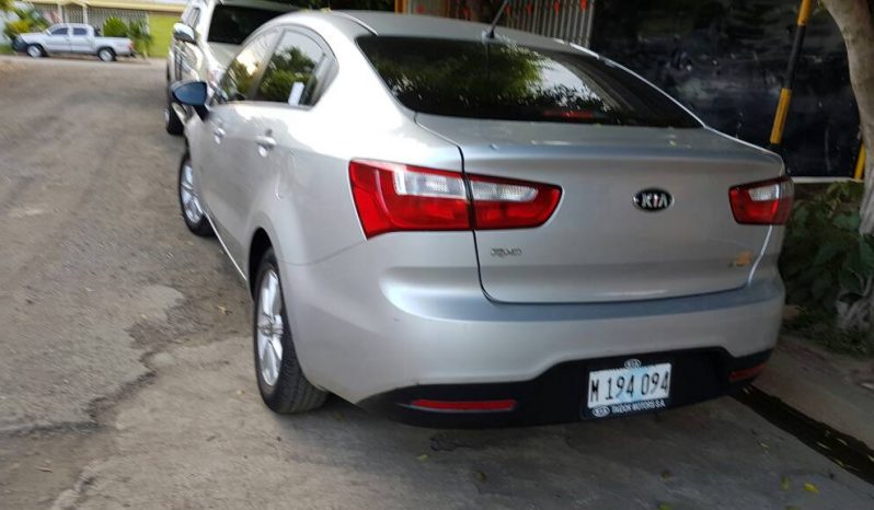 Usados certificados: KIA Rio 2013 en Managua lleno
