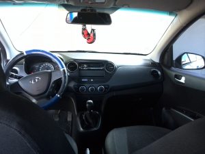 Hyundai GrandI10 año 2016 .- Vehículo de buena presencia, con 34600 km recorridos, en excelentes condiciones, súper económico. Radio con cd player, mp3, conexión auxiliar, entrada para USB y ipod, vidrios polarizados, color plateado.