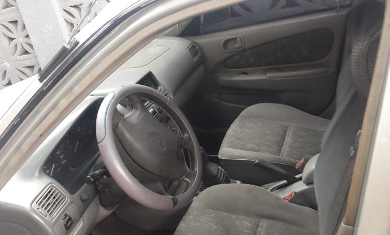 Usados: Toyota Corolla 2000 en Managua lleno