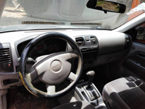 Isuzu D-Max 2005 en Managua SE VENDE CAMIONETA ISUZU 2005 4X4 AUTOMATICA, CON SU AIRE ACONDICIONADO, ASIENTOS FORRADOS, CANASTERA ENTRE OTRAS EXTRAS. SE VENDE POR MOTIVO DE VIAJE.