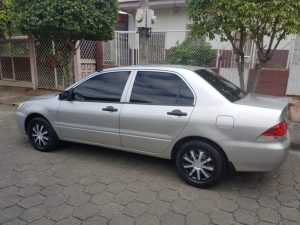 Mitsubishi Lancer 2006 usado ubicado en Nicaragua MODELO 2006 MECANICO MOTOR 1.3 - ECONOMICO EN CONSUMO DE COMBUSTIBLE CAJA DE 5 VELOCIDADES MAS RETROCESO