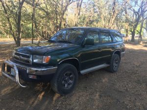 Toyota 4runner 2000 Negociable!!! SE VENDE 4RUNNER 4*4por motivo de trabajo vendo camioneta 4runner 4*4 año 2000, Diesel en perfectas condiciones, A/C , unica dueña,, llantas recientemente compradas , super economica, poco km Condición excelente