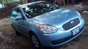 Vendo Hyundai Accent 2011 impecable nada que invertir a toda prueba precio 5600 dolares negociables mi numero 76707413