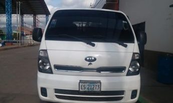 KIA 2700 2016 Condición excelente, No presenta choques, Reproductor DVD, Documentos en regla, Llantas nuevas
