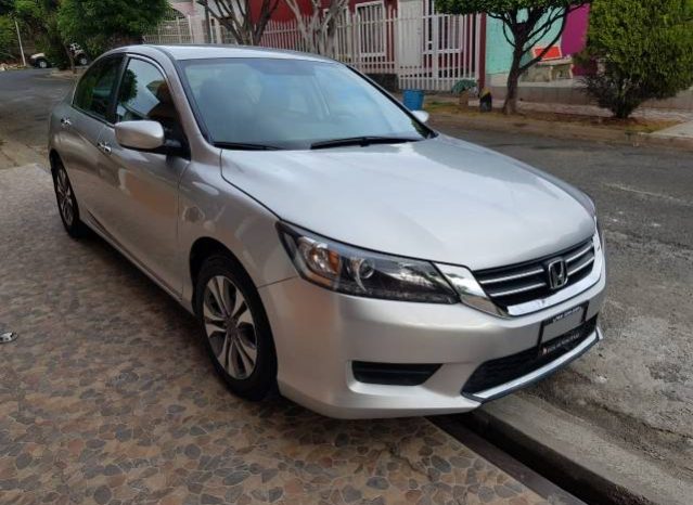 Honda Accord 2015 ?Se acepta carro mas vuelto ami favor ?✔ *Honda Accord sport *Año 2015 *Transmicion automatica *Motor 2.4 con sistema eco *4 cilindros