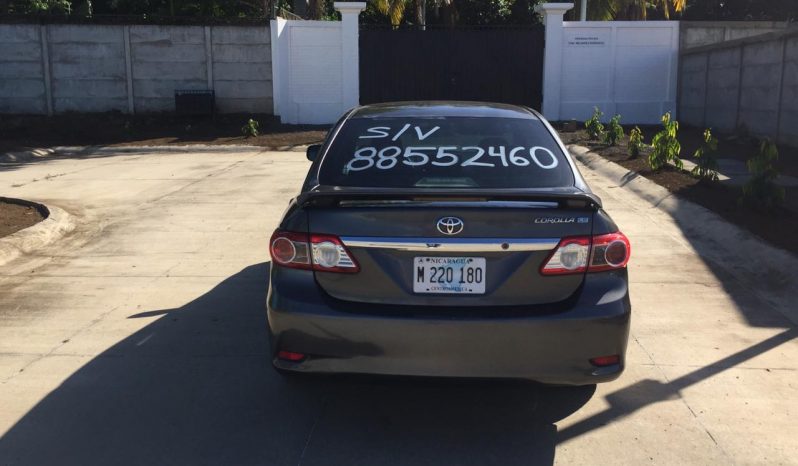 Toyota Corolla 2011 lleno