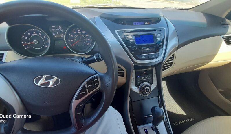 Hyundai Elantra 2013 lleno