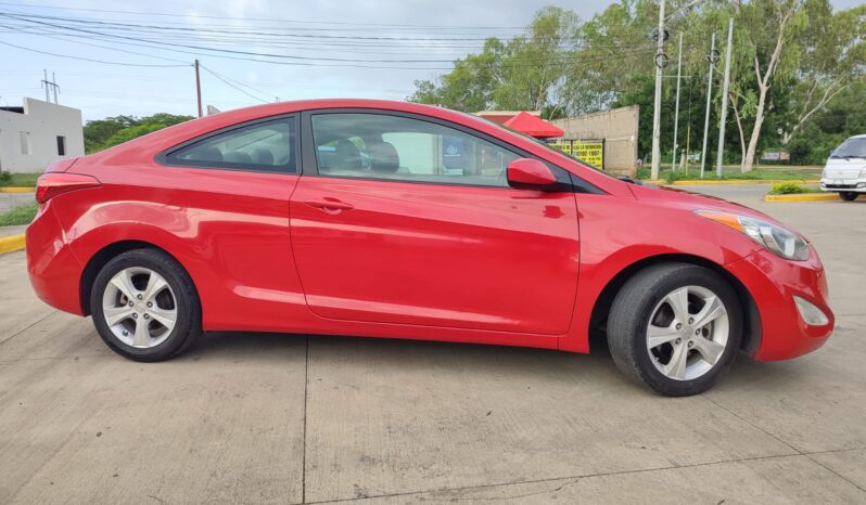 Hyundai Elantra 2013 lleno
