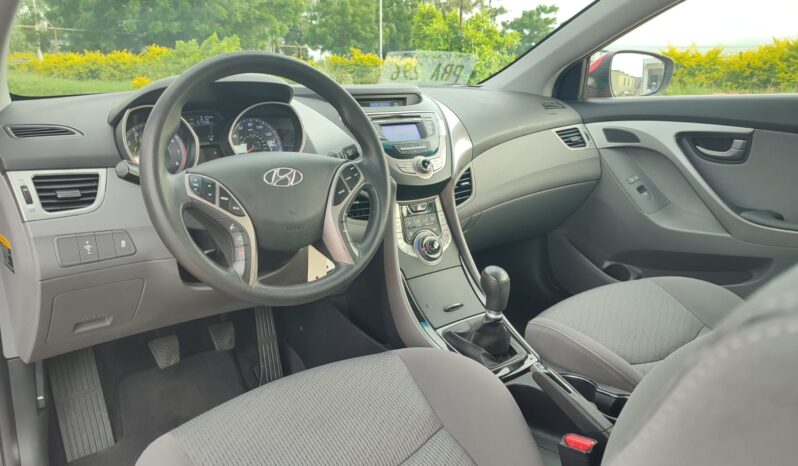 Hyundai Elantra 2013 lleno